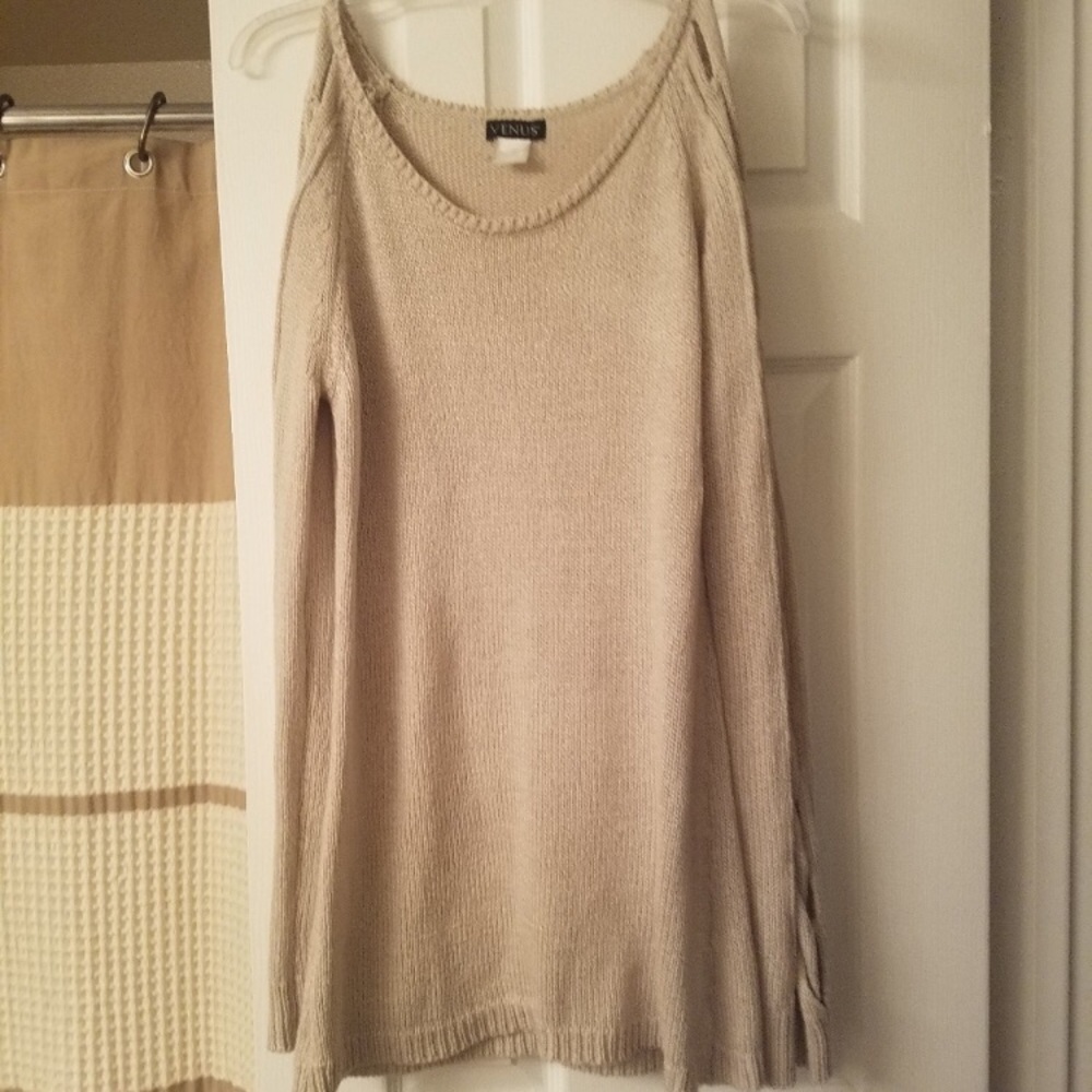 Venus sweater